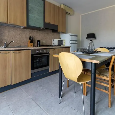 Erny9 Apartment